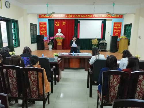 Chi bộ Trường Mầm non Long Biên tổ chức họp kiểm điểm đánh giá xếp loại chất lượng Chi bộ và Đảng viên năm 2018.
